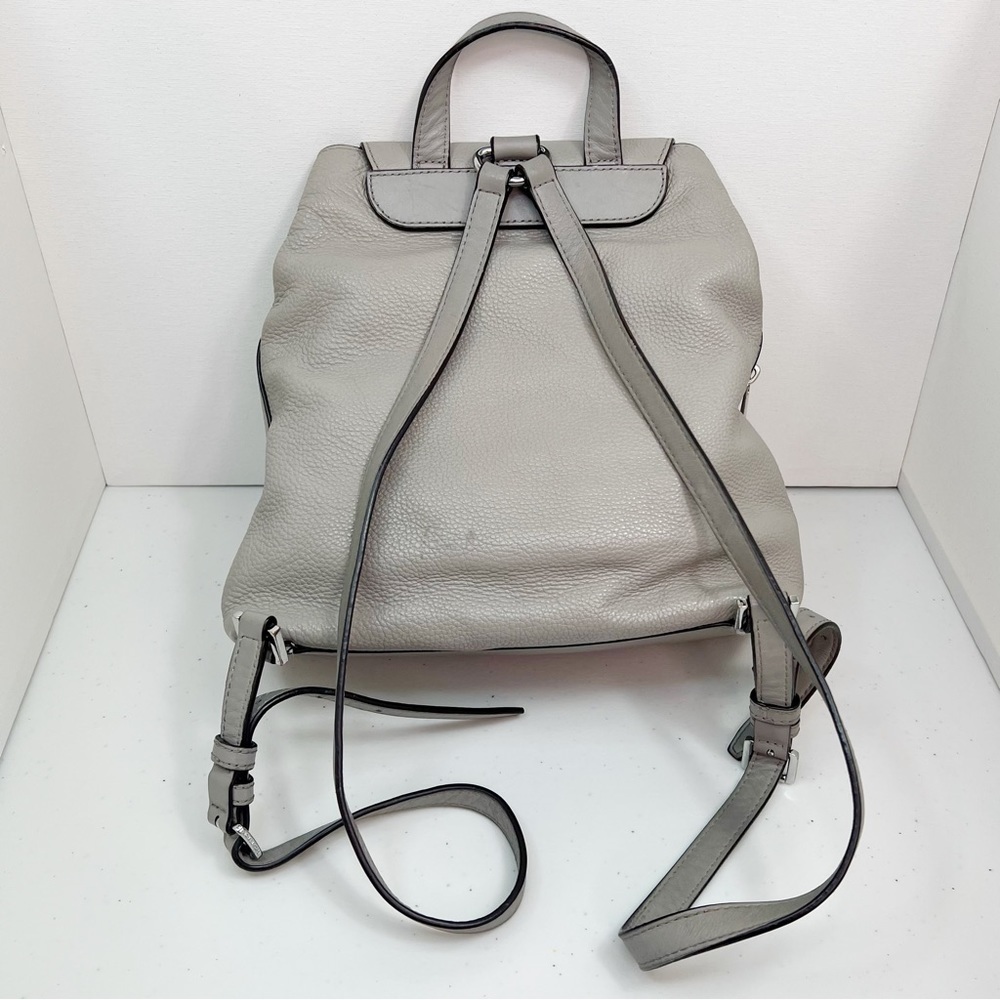 9- Michael Kors Grey Pebbled Leather Raven
Medium - Picture 4 of 11